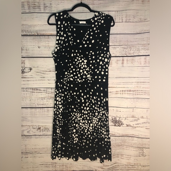 VENUS Lascana Black Midi Dress with V-neck Sleeveless Design size 10 NWOT - Picture 5 of 12